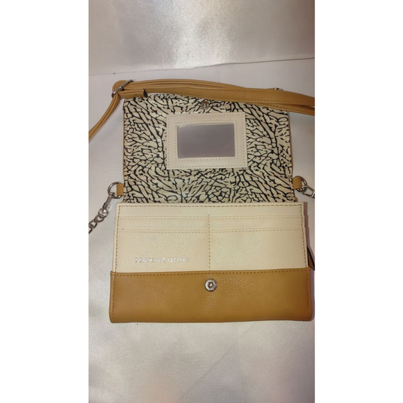 Max Studio Convertible Crossbody/Clutch NWOT - Picture 8 of 10